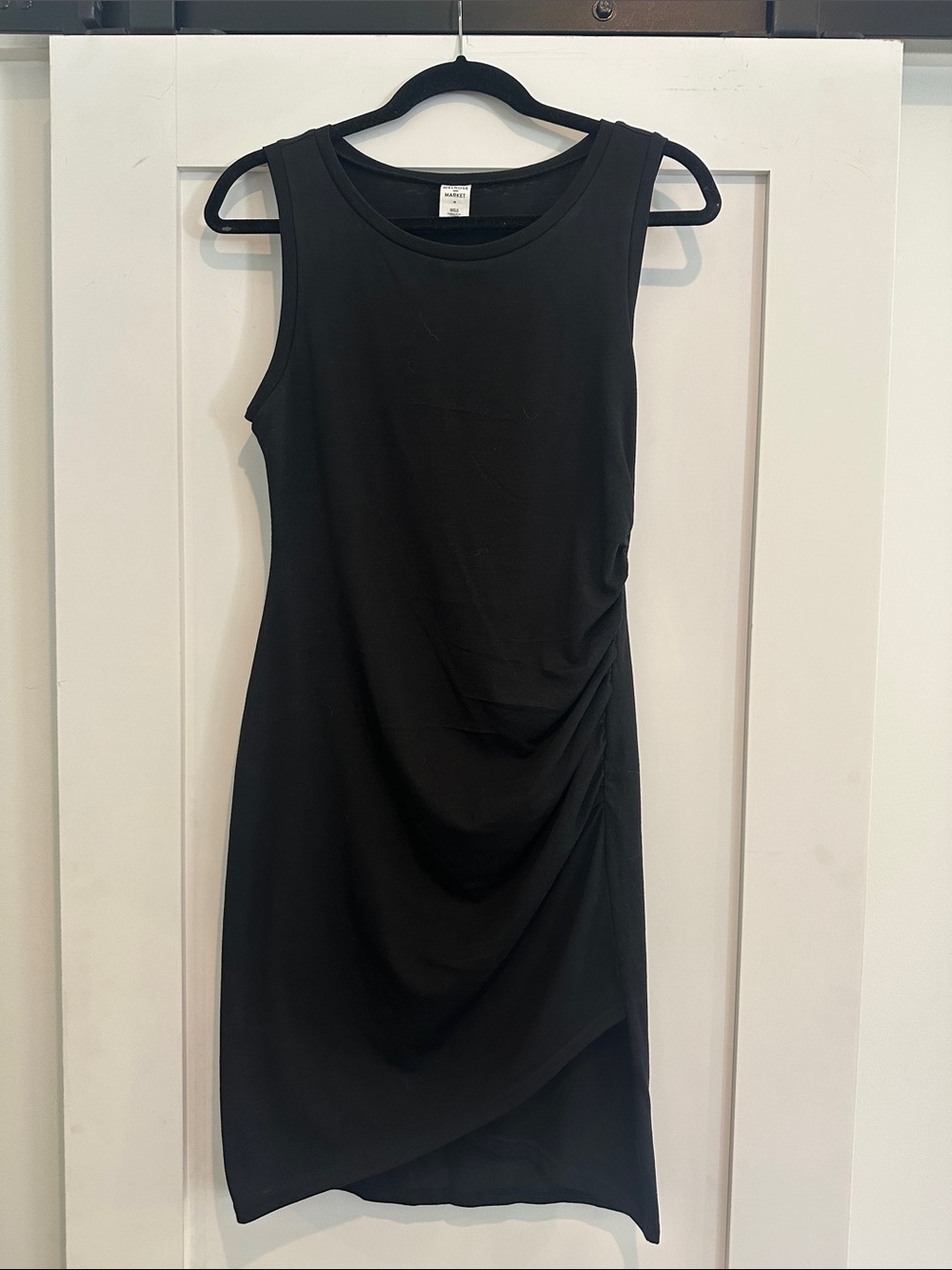 Melrose and Market Black Sleeveless Ruched Midi Dress